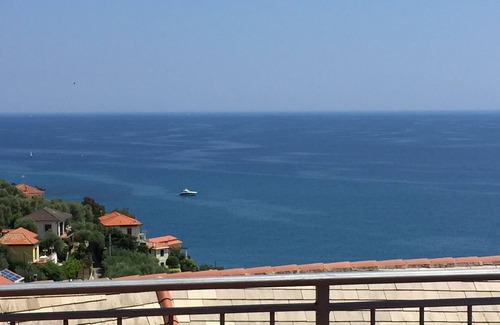 Cervo Maison | Maison avec terrasse vue sur mer et place de parking