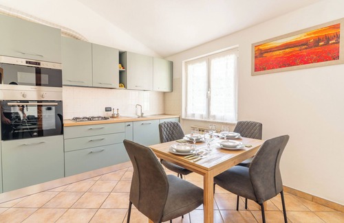 Carasco Appartement | {House with small garden and wifi} the house has a parking space.