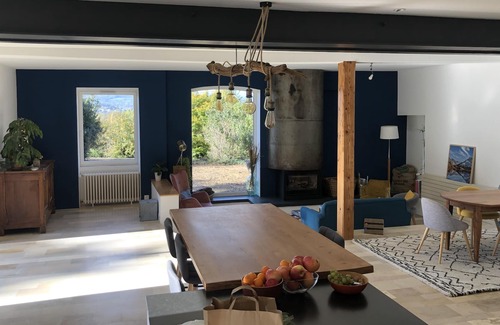 Vienne Maison | House with stunning views in the heart of nature