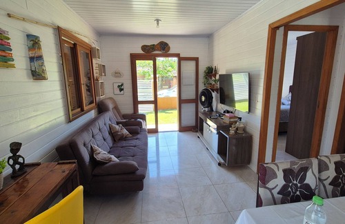 Arroio Teixeira Maison | House with swimming pool, kiosk, air conditioning. Near the sea.