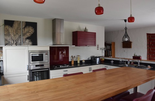 La Jarrie Maison | House with swimming pool and large garden in the countryside near La Rochelle