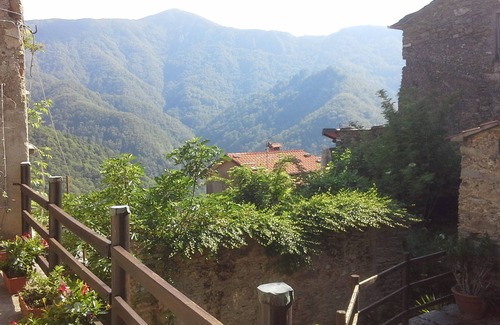 Stazzema Maison | Maison avec piscine située dans les montagnes et près de la mer.