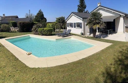 Quinsac Maison | Maison avec piscine à 15 minutes de Bordeaux