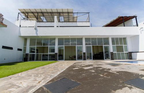Tonala Maison | House with Terrace & Pool in Coyula Ideal Groups