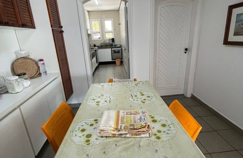 Praia das Cigarras Maison | House with wonderful views, swimming pool and barbecue! Near Cigars beach