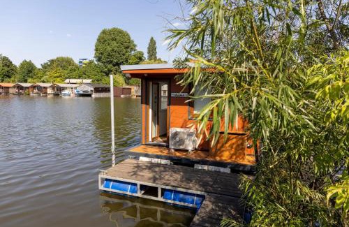 Smichov Location De Bateaux | Houseboat Daisy