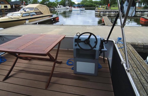 Demmin Location De Bateaux | Houseboat on the Peene, Demmin
