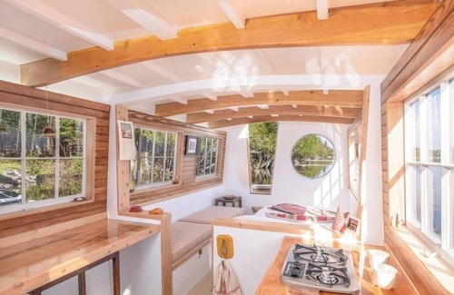 Bremen Location De Bateaux | Houseboat ROAM on Lake Pemaquid