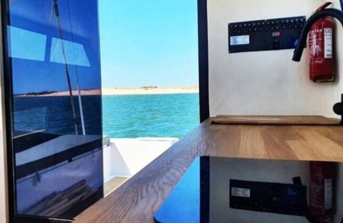 Sao Pedro Location De Bateaux | houseboat waterfront sleepandboat