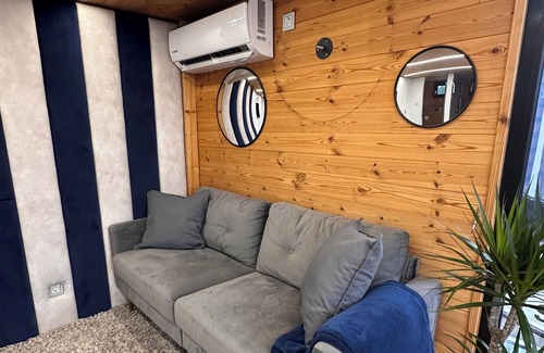 Schmoeckwitz Location De Bateaux | Houseboat with sauna & fireplace - pure relaxation on the water surrounded by nature