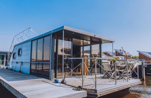 Uitgeest Location De Bateaux | Bateau-maison avec vue sur le toit-terrasse