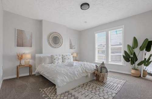 Columbus Maison | Housepitality - The Olive - 4 BR 2 Bath