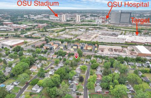 Grandview Heights Maison | Housepitality - The OSU Hideaway - 4 BR 5 min from OSU Grandview