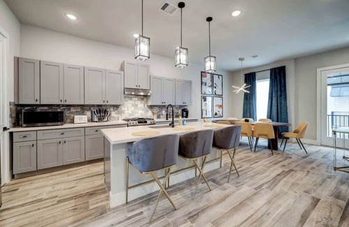 Greater Heights Maison | Houston Heights Luxury Escape –Near Downtown & NRG