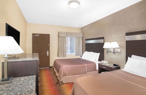 Industry Hôtel | Howard Johnson by Wyndham North Bergen