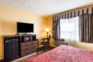 Malden Hôtel | Howard Johnson by Wyndham Malden Boston Area