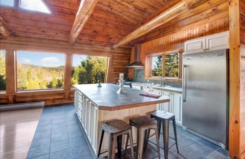 St-Adolphe-d'Howard Chalet De Ski | Howard Lodge & Spa