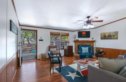 Wimberley Maison | Howdy Hideaway