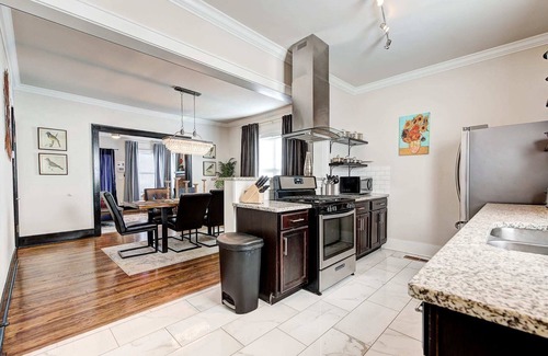 Lincoln Terrace Maison | Lincoln Tudor – 3 en 1-près de OU Med, Bricktown, Arena