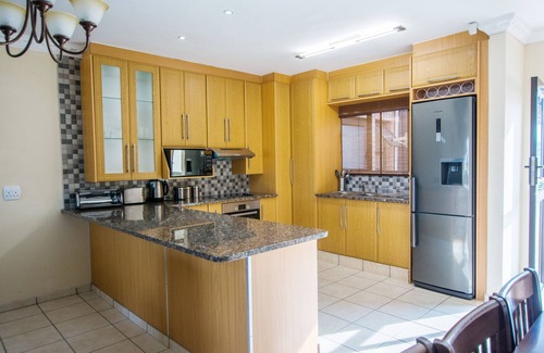 Thorny Bush Game Reserve Cabine | HoyoHoyo Acorns Lodge