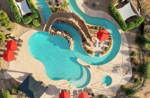 Pinnacle Peak Maison | HoZho Main Estate