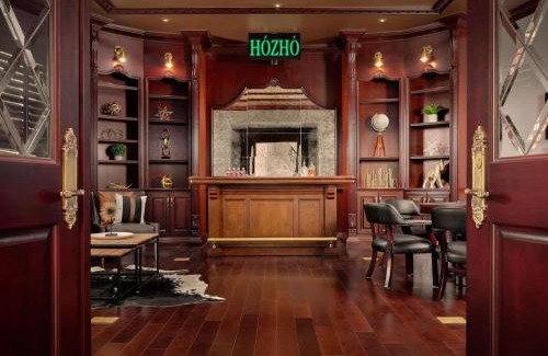 Pinnacle Peak Maison | HoZho Main Estate