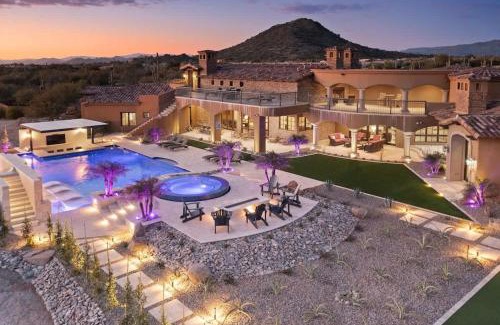 Pinnacle Peak Maison | HoZho West Estate