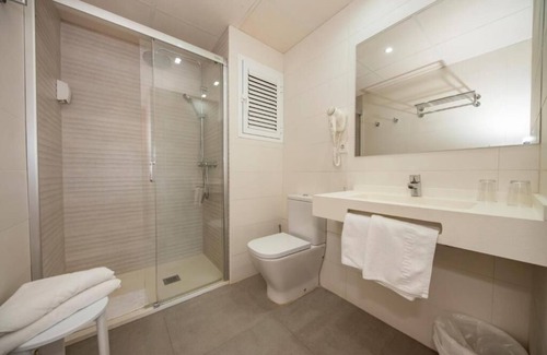 Santa Eulalia del Rio Hôtel | HST-STASEU-DB Double Room (3 Guests) - Central Holiday Rooms and Apartment 5 min to the beach