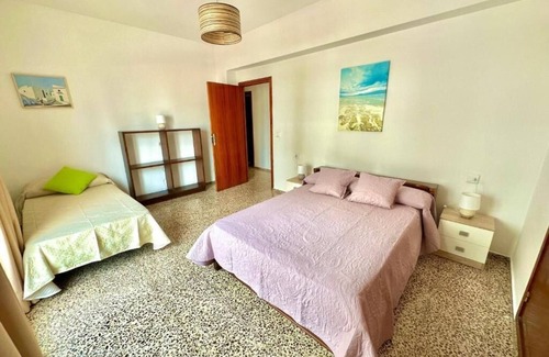 Santa Eulalia del Rio Hôtel | HST-STASEU-DB Double Room (3 Guests) - Central Holiday Rooms and Apartment 5 min to the beach