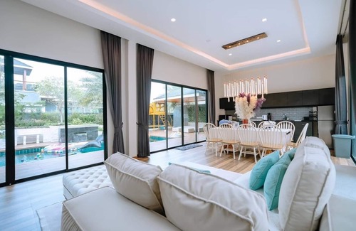 Kao Yai Villa | Villa avec piscine et table de billard à Hua Hin, 3 chambres et 3 salles de bains, près de la plage de Cha-Am