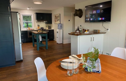 Coxsackie Maison | Hudson River Retreat- Spectacular Views- Pet friendly🐕 Wheelchair Accessible♿
