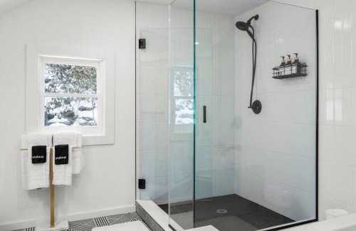 Hillsdale Maison | Hudson Valley and The Berkshires Cottage