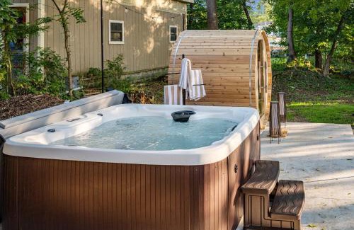 Philmont Maison | Hudson Valley Hot Tub Sauna Fire Pit Games