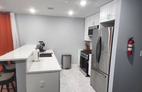 Newark Maison | Huge 5BR in Best Location ~ 25 Min to NYC