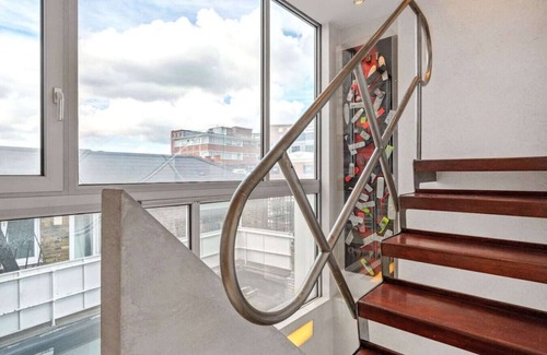 Bunhill Maison | Huge 7-Story Townhouse with Private Patio | Walk to Shoreditch & City