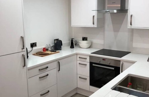 Margate Appartement | Huge Apartment 5 mins from the Beach with Free Gated Parking