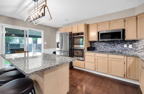 Northwest Arvada Maison | Huge Arvada Retreat! Great quiet neighborhood!