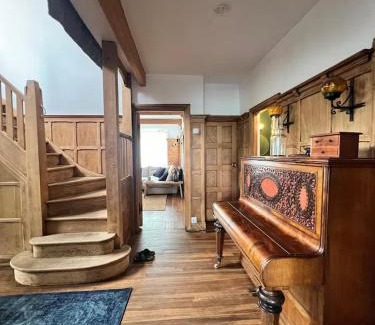 Leigh-on-Sea Maison | Huge Beach house -Seaview balcony-perfect location Pass the Keys