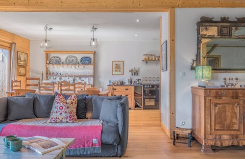 La Baume Chalet De Ski | Huge Chic Chalet for Skiing & Summer Fun, Morzine & Avoriaz