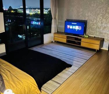 Usj 1 Appartement | Huge City View balcony - Netflix