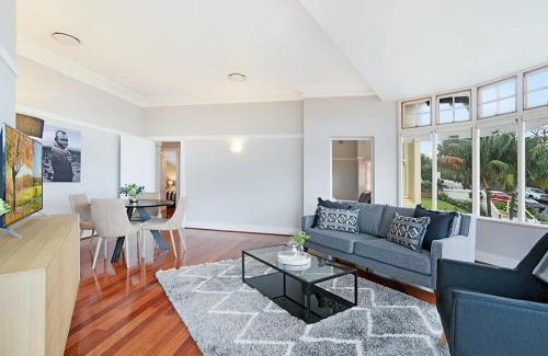 Cremorne Appartement | Huge Harbour View Apartment In Historic Home