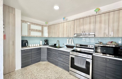 Coto Maison | Huge Home Renovated 7 Bdr, 5 Bath 2 Pools 2 kitchens 2 Living rooms Best Beaches