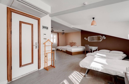 Cekirge Mahallesi Maison | Huge Hotel Room w Shared Terrace in Bursa