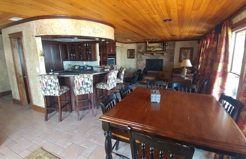 Graford Maison | Énorme maison du lac avec une vue magnifique, un quai et un accès au lac - 19 personnes