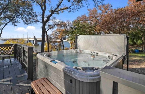 Little Elm Maison | Huge Lakefront Getaway | Hot Tub, Deck, Sleeps 16