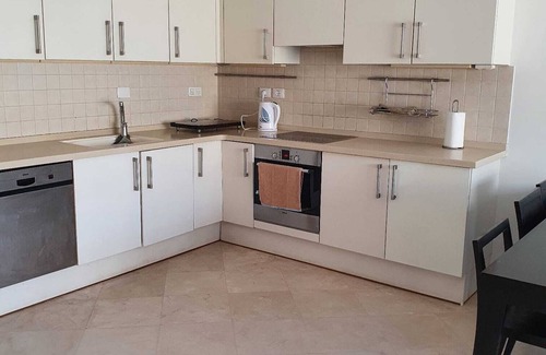 Herzliya Pituach Appartement | Huge patio apt in Herzlia