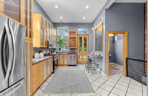 Lafayette Square Maison | Huge Victorian Home in Historic Lafayette Square