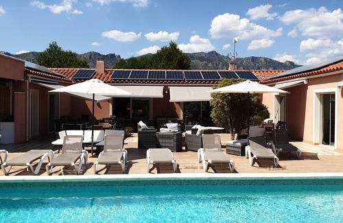L'Ametlla de Mar Villa | Immense villa, 13 CHAMBRES, 8 BAINS, A/C COMPLET, Grande Piscine, ping-pong,BBQ