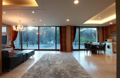Bongpyeong Maison | Hugel Heim Pension