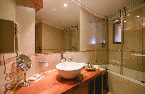 Neltume Hôtel | Huilo Huilo Nothofagus Hotel & Spa